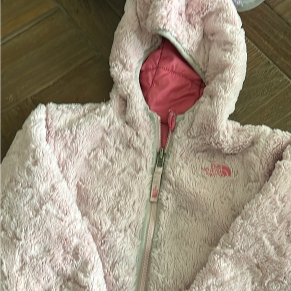 The North Face Light Pink Hooded Fleece Jacket - Picture 1 of 2